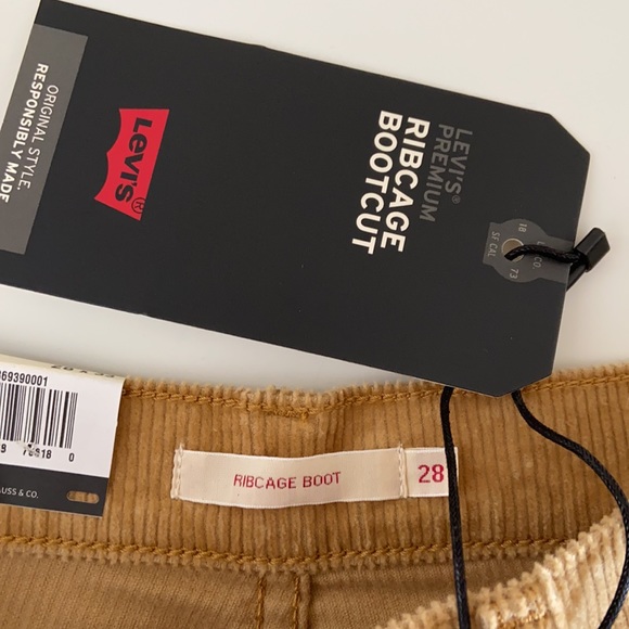 New Levi’s ribcage bootcut high rise pants - Picture 7 of 11